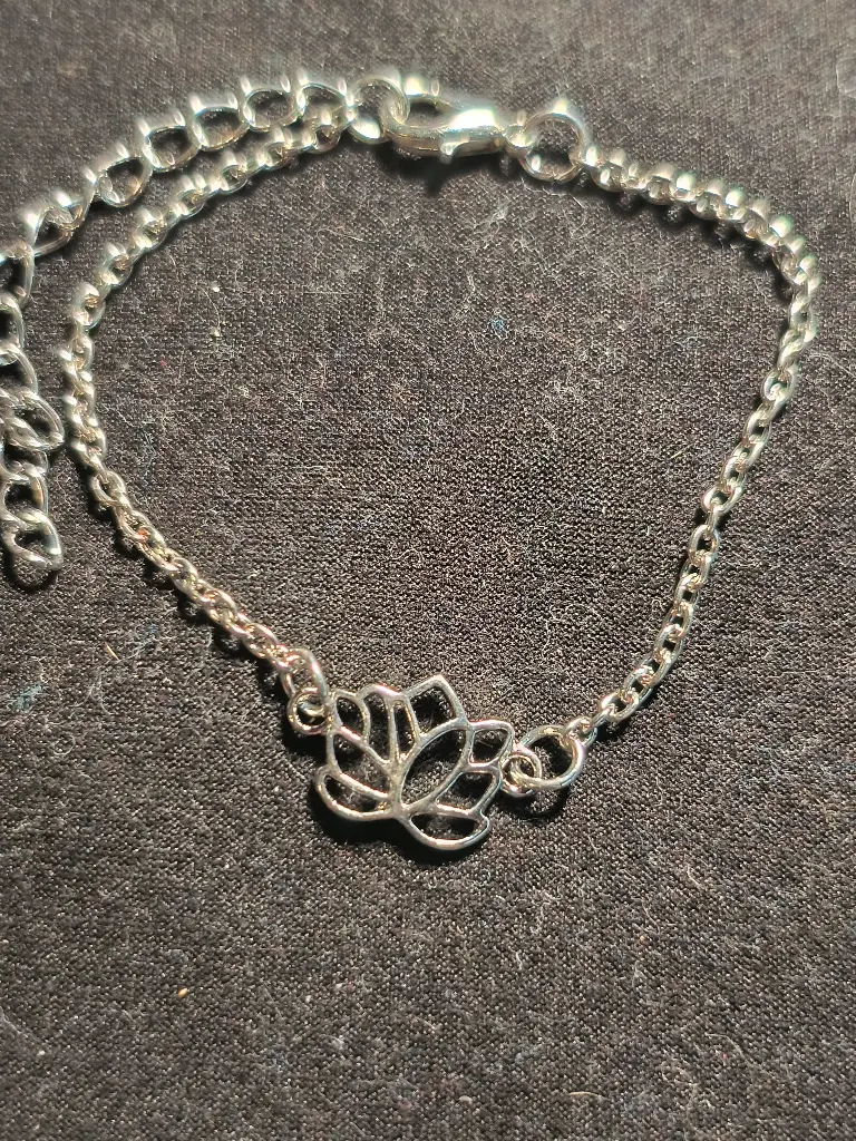 Floating Lotus Flower Shaped Charm Bracelet